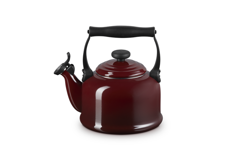 Le Creuset 2.1L Traditional Kettle - Garnet | 40102029490000