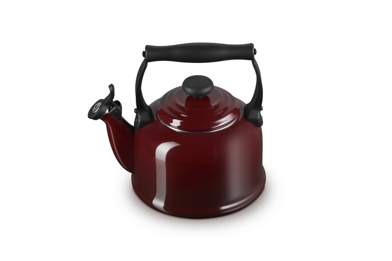 Le Creuset 2.1L Traditional Kettle - Garnet | 40102029490000