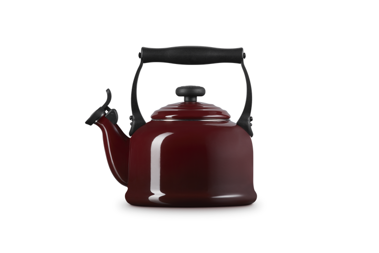 Le Creuset 2.1L Traditional Kettle - Garnet | 40102029490000
