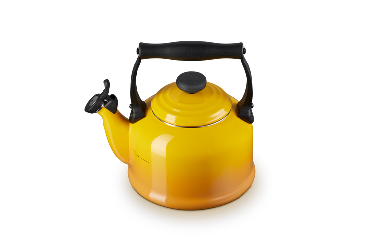 Le Creuset 2.1L Traditional Kettle - Nectar | 40102026720000
