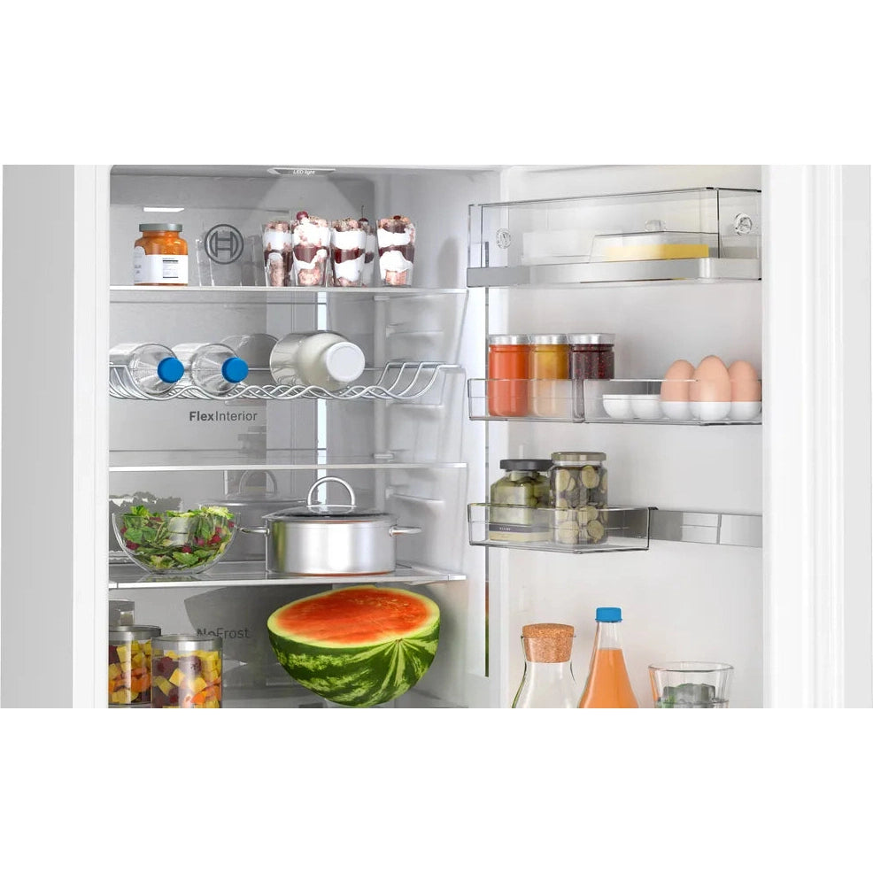 Bosch Series 6 Fridge Freezer White KGN39AWCTG