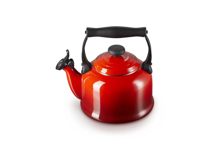 Le Creuset 2.1L Traditional Kettle - Cerise | 40102020600000