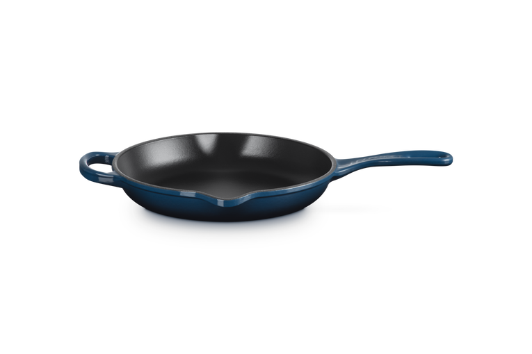 Le Creuset 23cm Cast Iron Round Skillet - Nuit | 20182231290422
