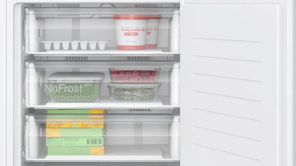 Bosch Series 4 built-under freezer 82 x 59.8 cm flat hinge | GUN21VFE0G