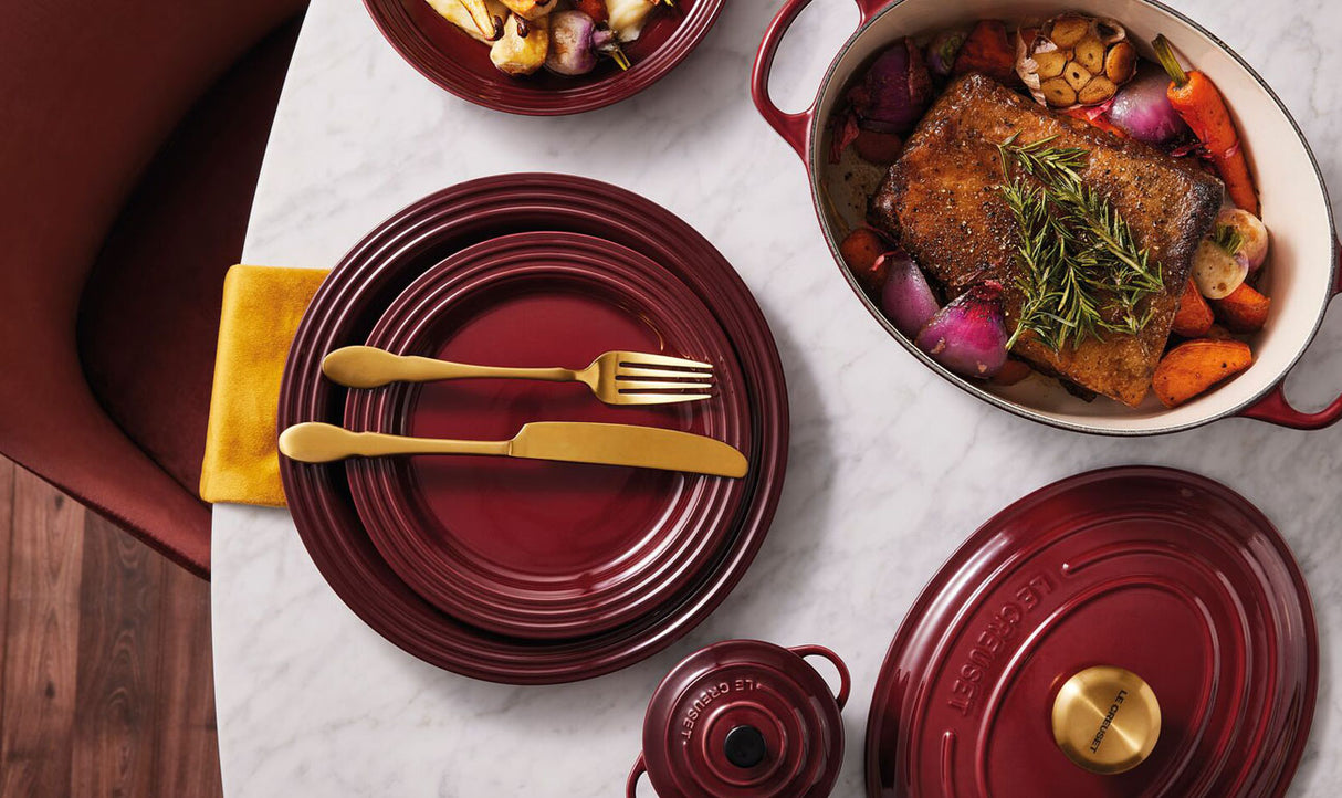 Le Creuset Signature 27cm Cast Iron Oval Casserole - Garnet | 21178279494441