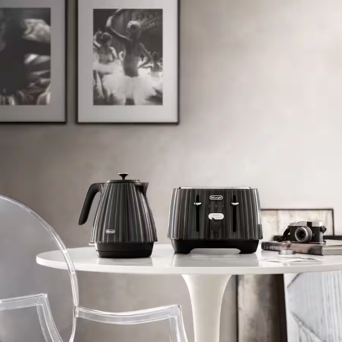 De'Longhi Ballerina Seta Toaster - Black | CTDS4003.BL